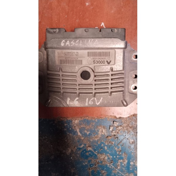 centralita motor renault megane-820028924